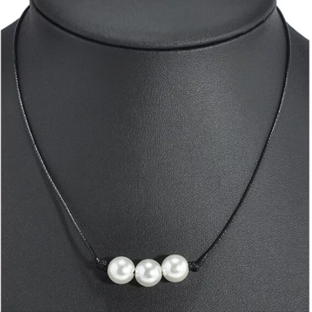 Pearl chocker necklace